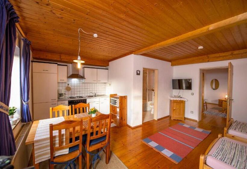 فندق صغير Ferienwohnungen Am Sonnenhang