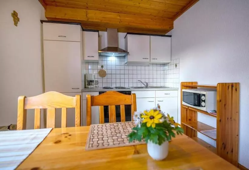 Retkeilymaja Ferienwohnungen Am Sonnenhang