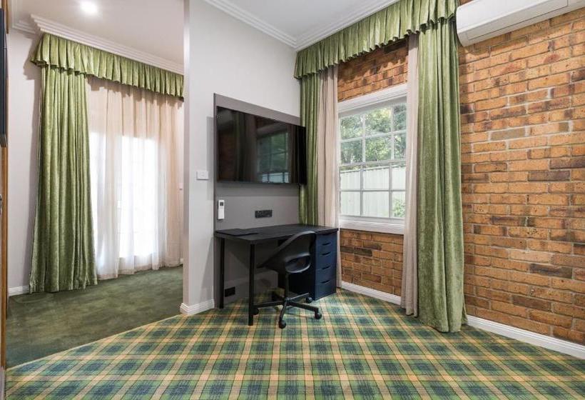 فندق صغير The Carrington Inn Bungendore