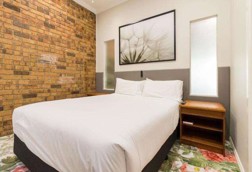 فندق صغير The Carrington Inn Bungendore