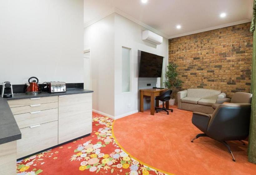 فندق صغير The Carrington Inn Bungendore