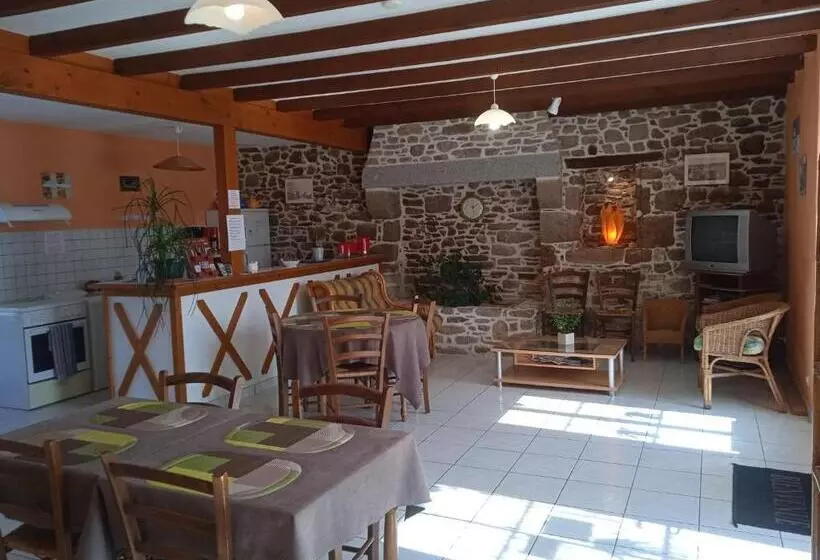 Aamiaismajoitus (B&B) Chambres D'hôtes Le Petit Angle