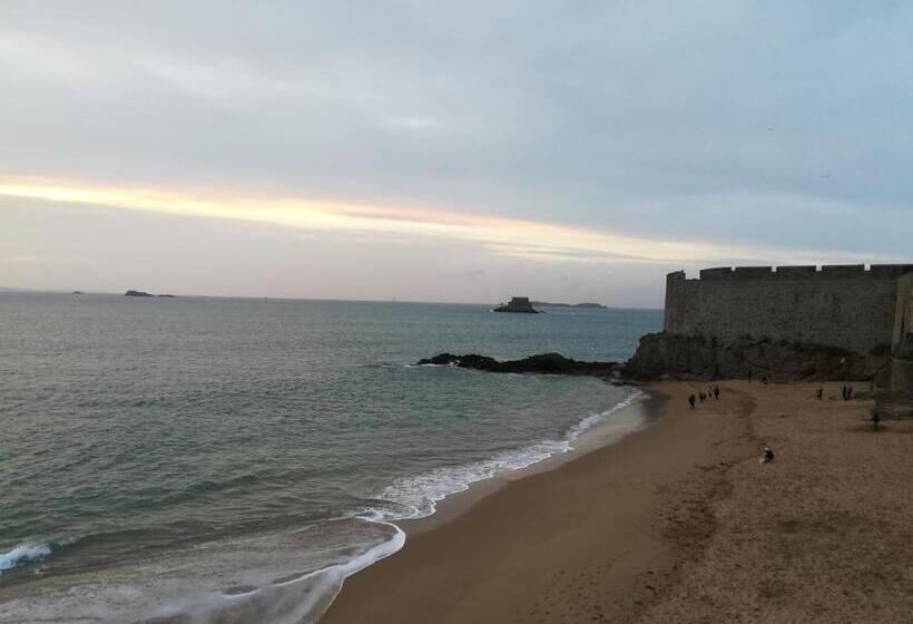 住宿加早餐 Chambres D'hôtes Le Petit Angle