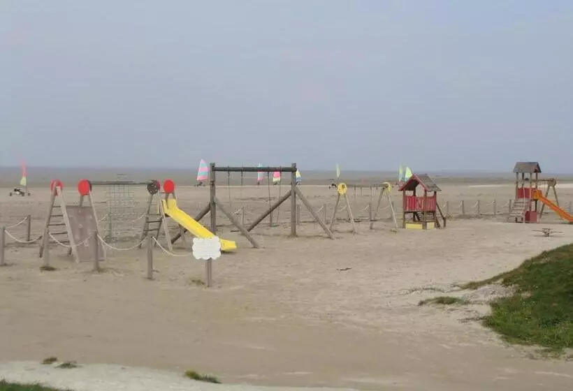 Aamiaismajoitus (B&B) Chambres D'hôtes Le Petit Angle