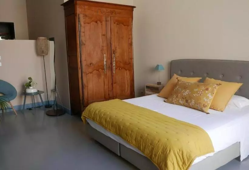 Aamiaismajoitus (B&B) L'escampe