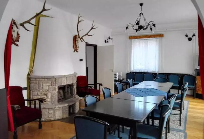 Aamiaismajoitus (B&B) Pénzpataki Vadászház