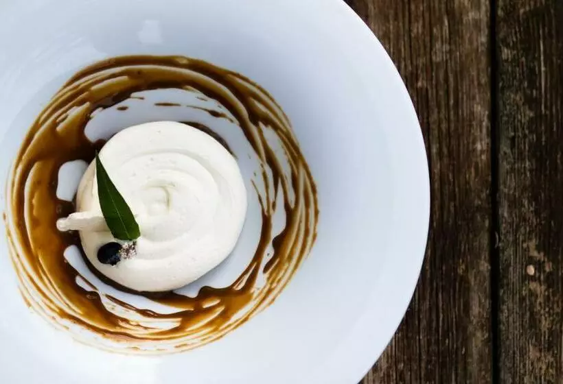 ホテル Agriturismo Girolomoni Locanda