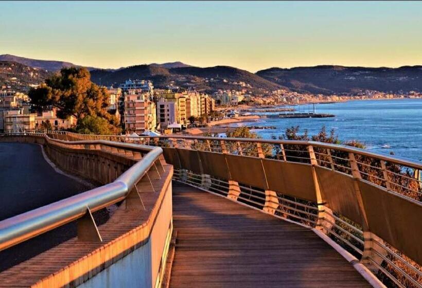 酒店 Agriturismo Monte Acuto   Natura, Mare & Relax In Piscina