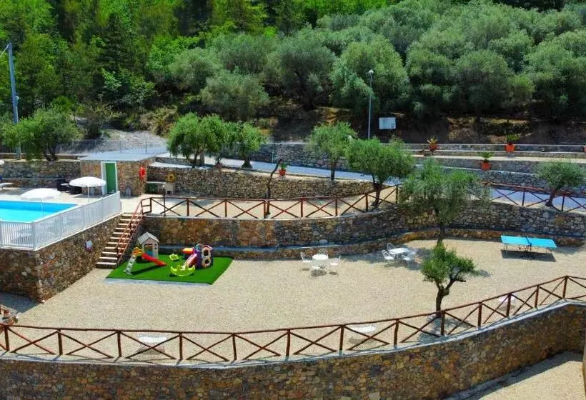 ホテル Agriturismo Monte Acuto   Natura, Mare & Relax In Piscina