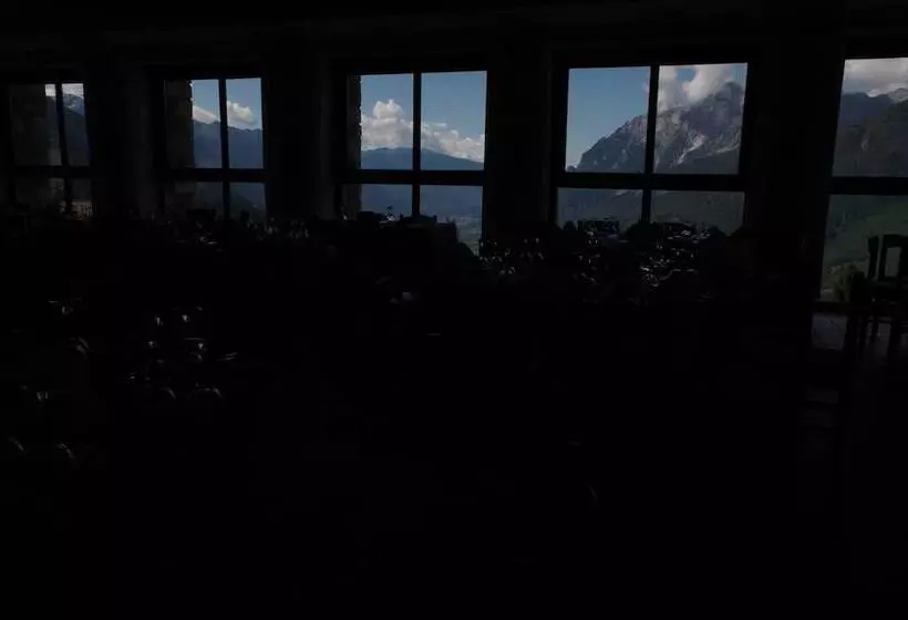 Hotelli Albergo Ristorante Sargas