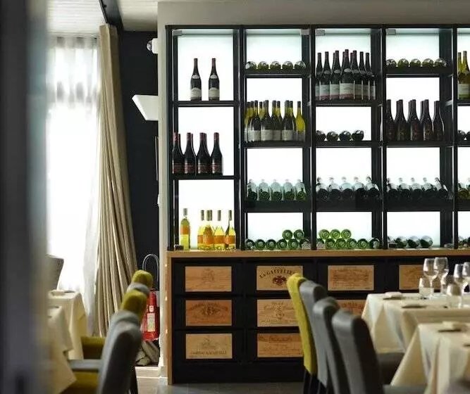 Hotelli Auberge De La Hardouinaisarduen