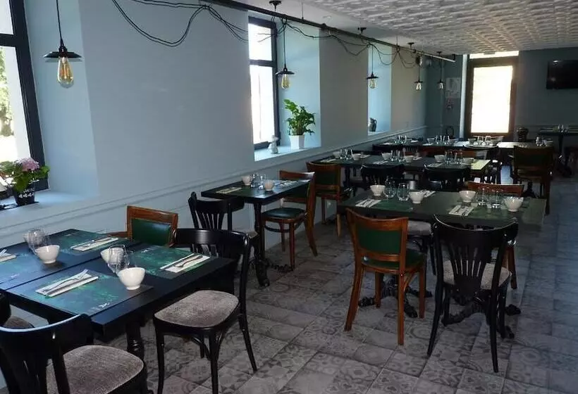 Hotelli Auberge De La Hardouinaisarduen