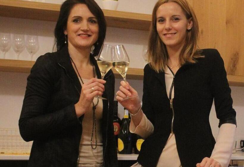 Отель Gigante Wine & Welcome