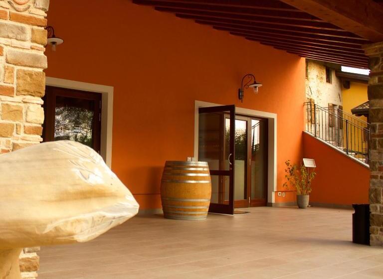 Отель Gigante Wine & Welcome