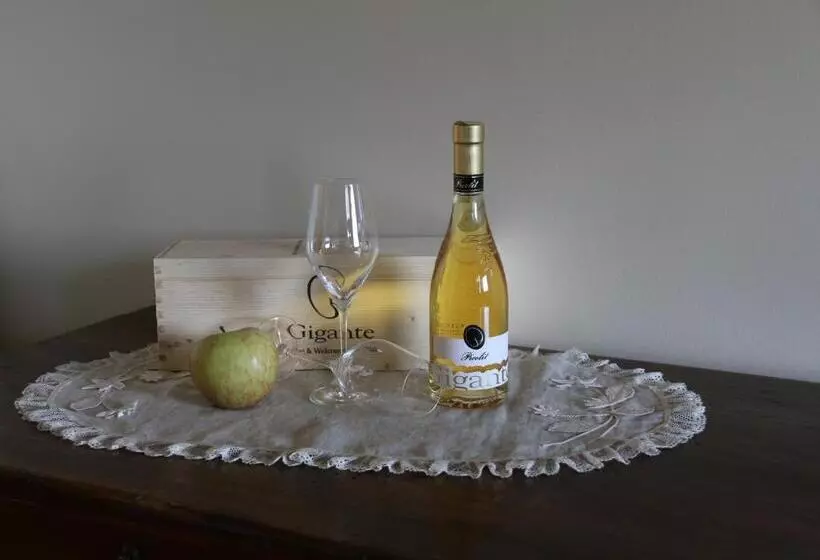 ホテル Gigante Wine & Welcome