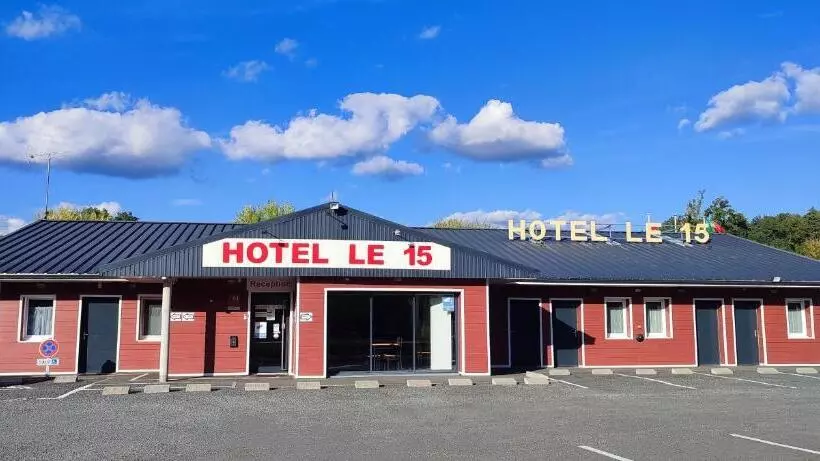 ホテル Hôtel Le 15 Périgueux