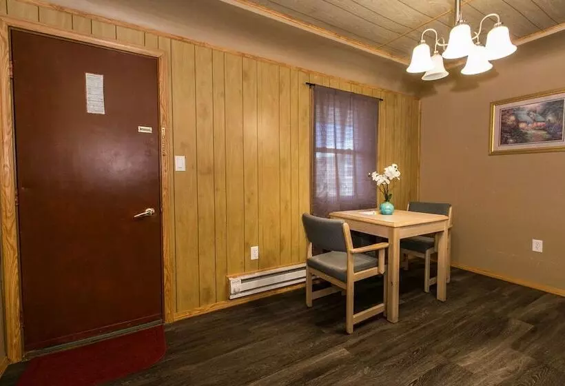 ホテル The Wisconsin Wood Inn