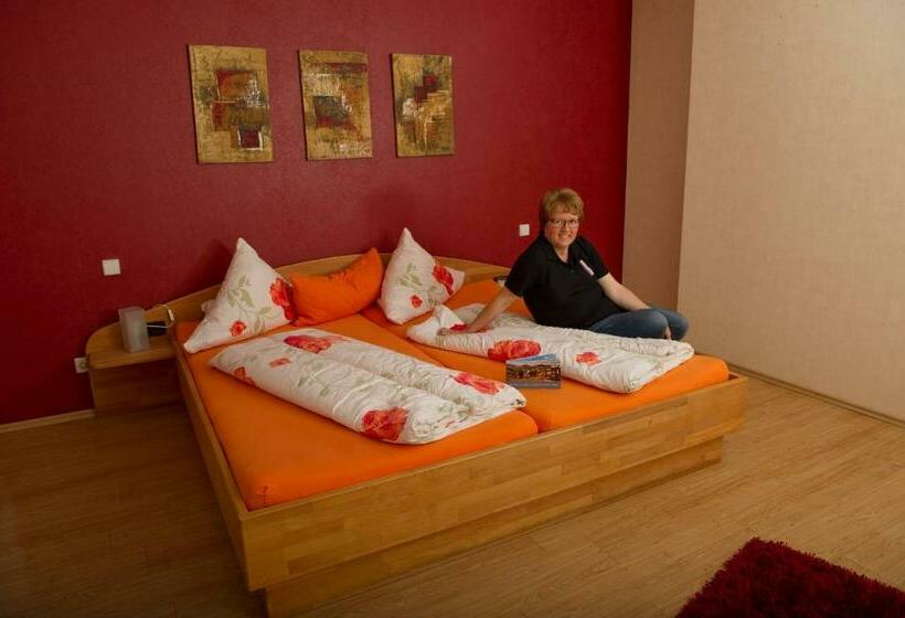 酒店 Weingasthaus Wisser