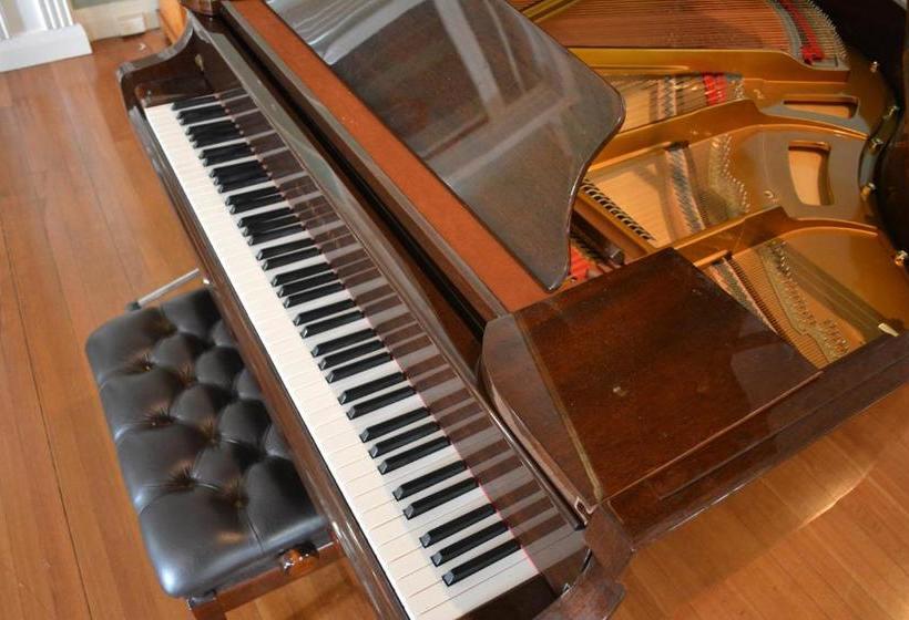 펜션 Babinda Quarters