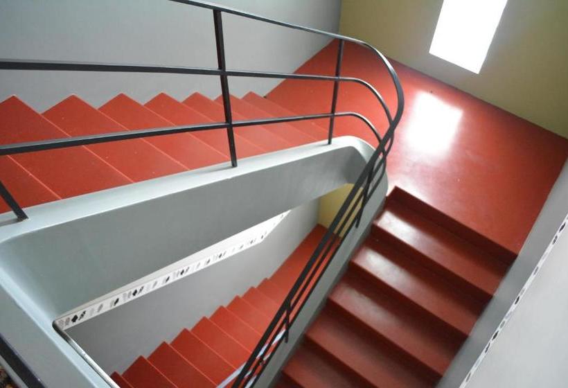 펜션 Babinda Quarters