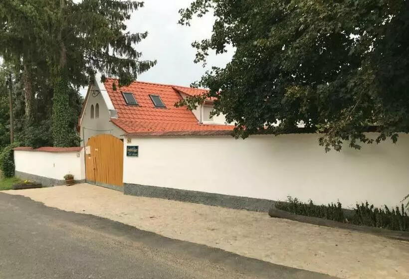 Majatalo Fonfa Liget