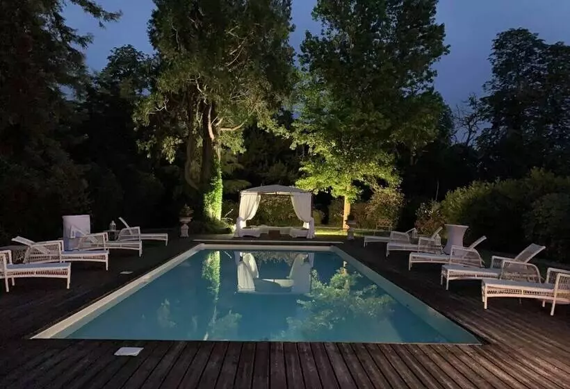 ペンション French Corréze Moulin Bleu