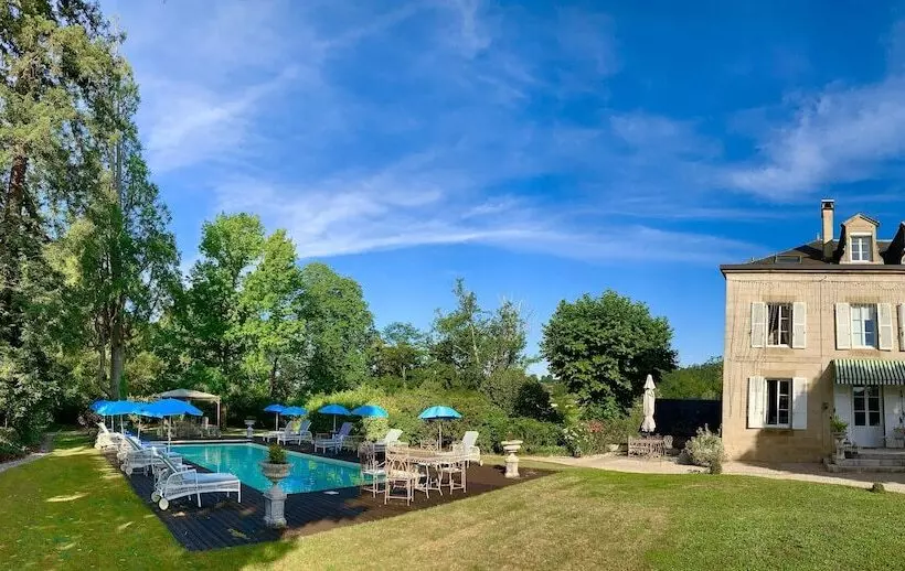 ペンション French Corréze Moulin Bleu