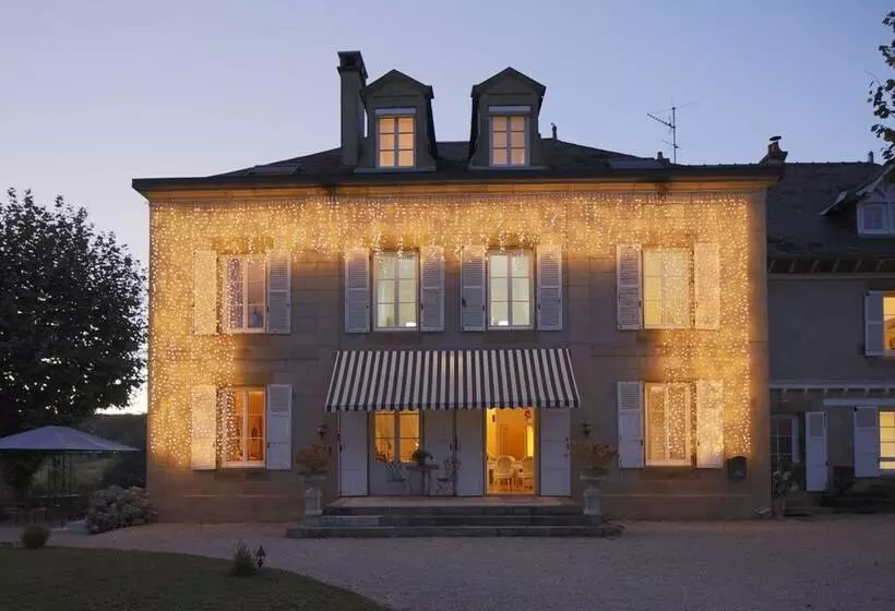 ペンション French Corréze Moulin Bleu