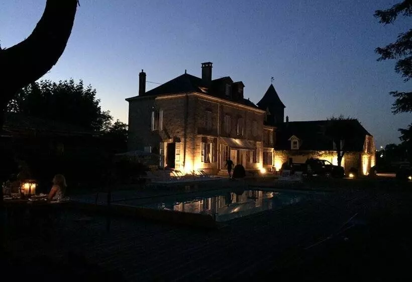 ペンション French Corréze Moulin Bleu