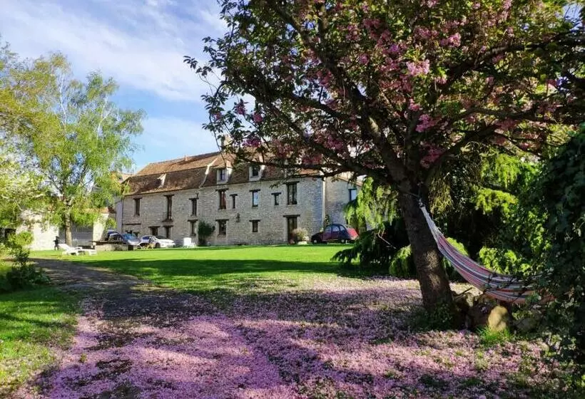 Majatalo La Fauconnerie Du Roy