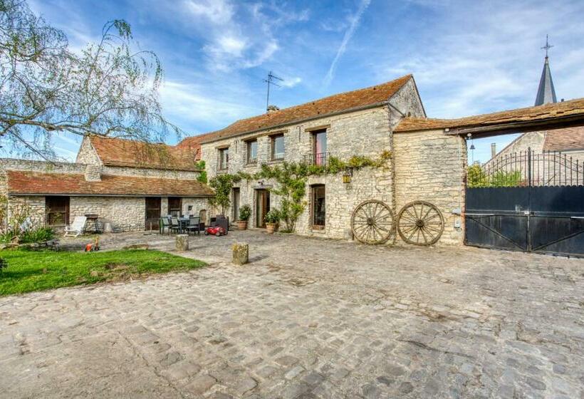 펜션 La Fauconnerie Du Roy