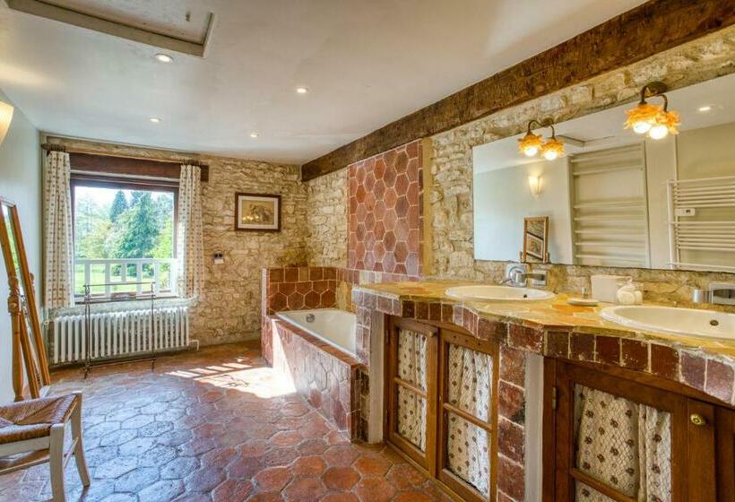 펜션 La Fauconnerie Du Roy