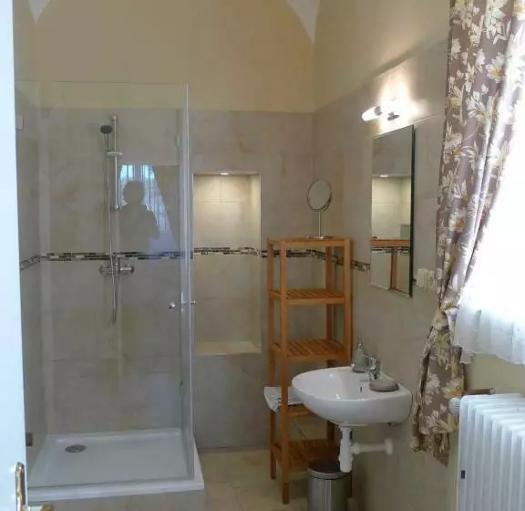 Majatalo Zámek Lobeč