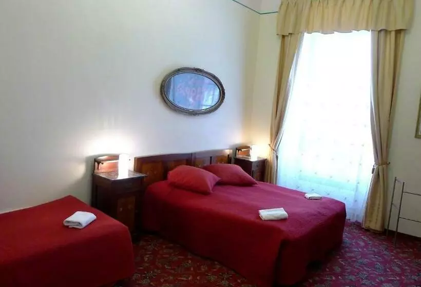 Majatalo Zámek Lobeč