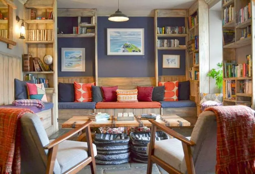 The Rocks At Plas Curig Hostel