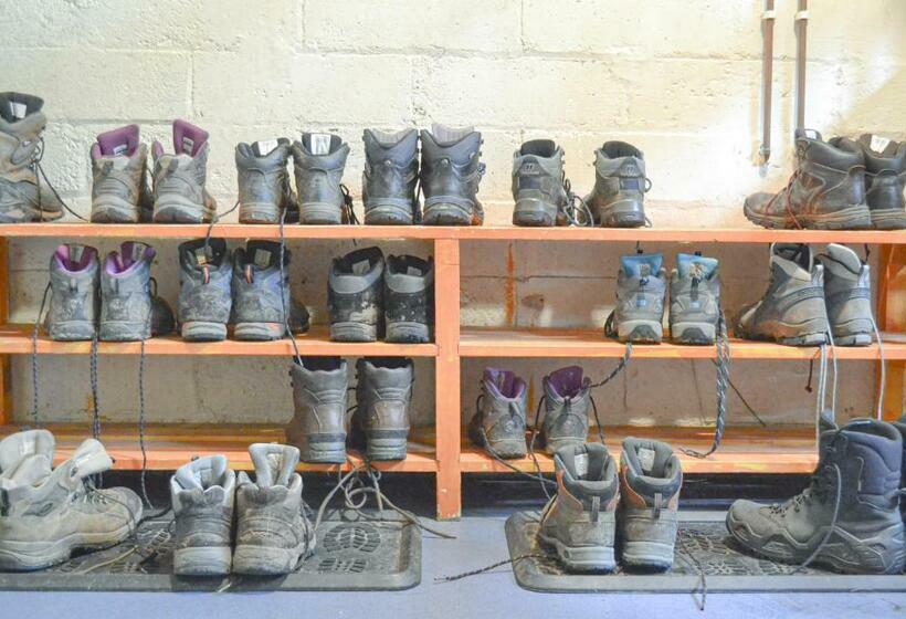 The Rocks At Plas Curig Hostel