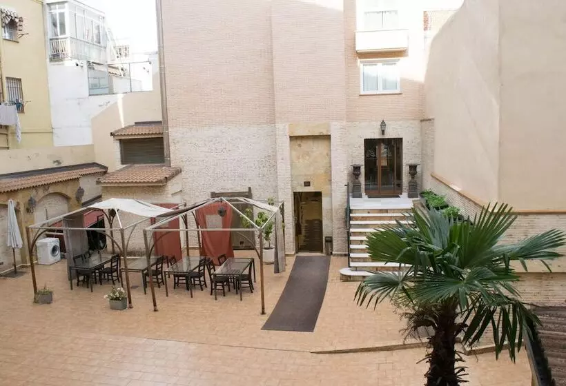 هتل Caballero Errante