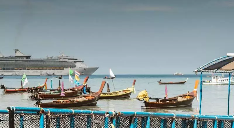 ホテル Coconut Village Resort Phuket Sha Extra Plus