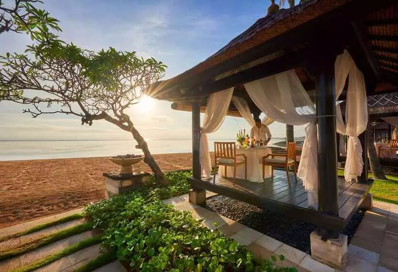 Отель Conrad Bali