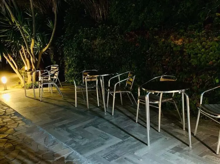 בית מלון כפרי Meta