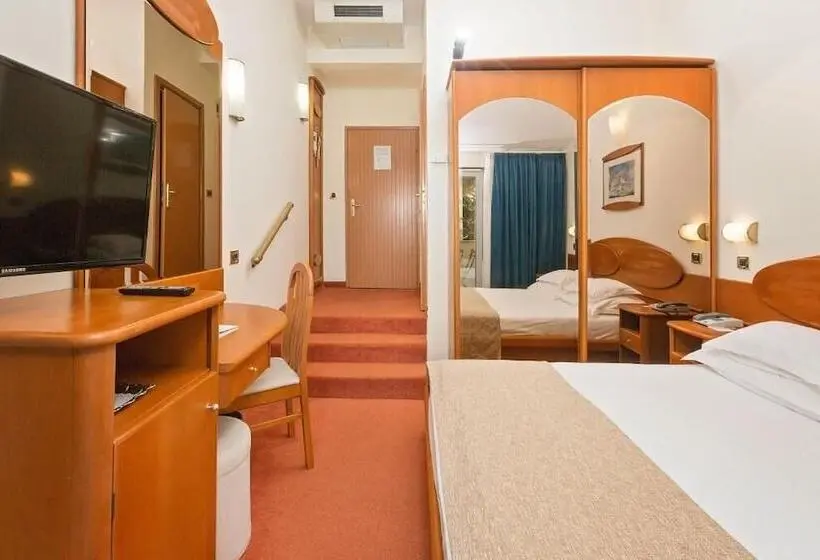 ホテル Villa Galijot Plava Laguna