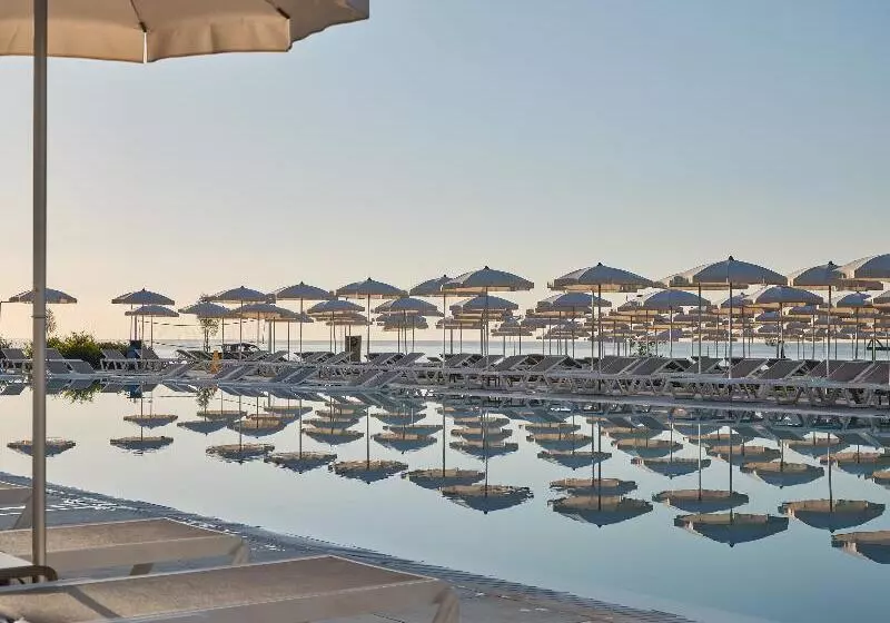 Panas Holiday Village