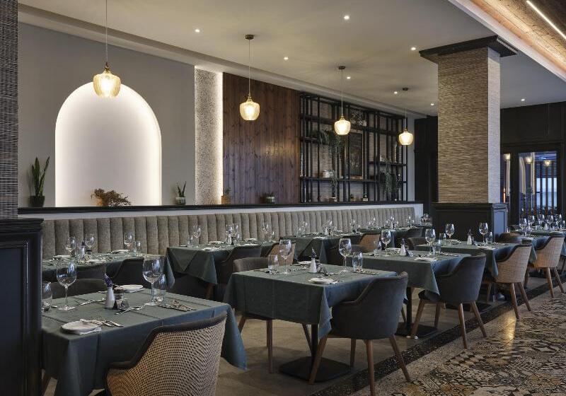 Panas Holiday Village