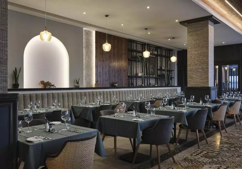 Panas Holiday Village