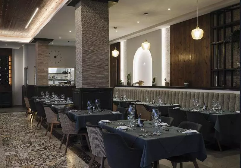 Panas Holiday Village