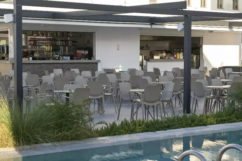 Panas Holiday Village