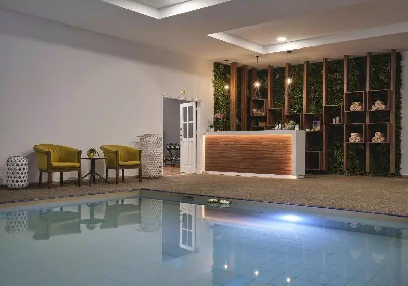 Panas Holiday Village