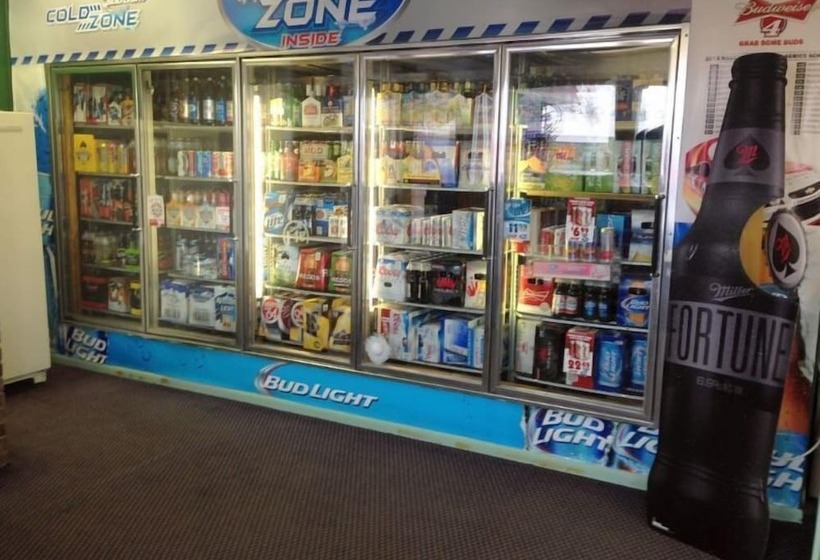 فندق صغير Cedar Inn