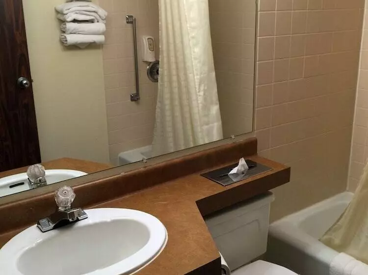 Retkeilymaja Cedar Inn