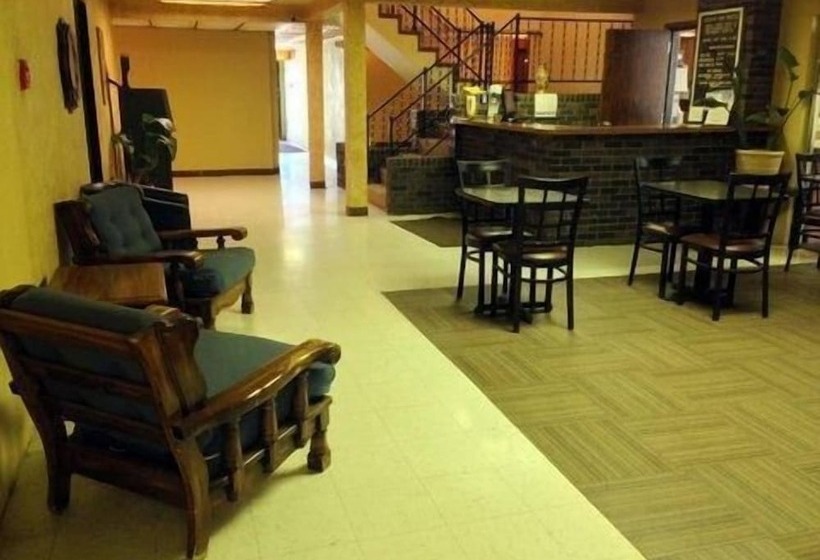 فندق صغير Cedar Inn